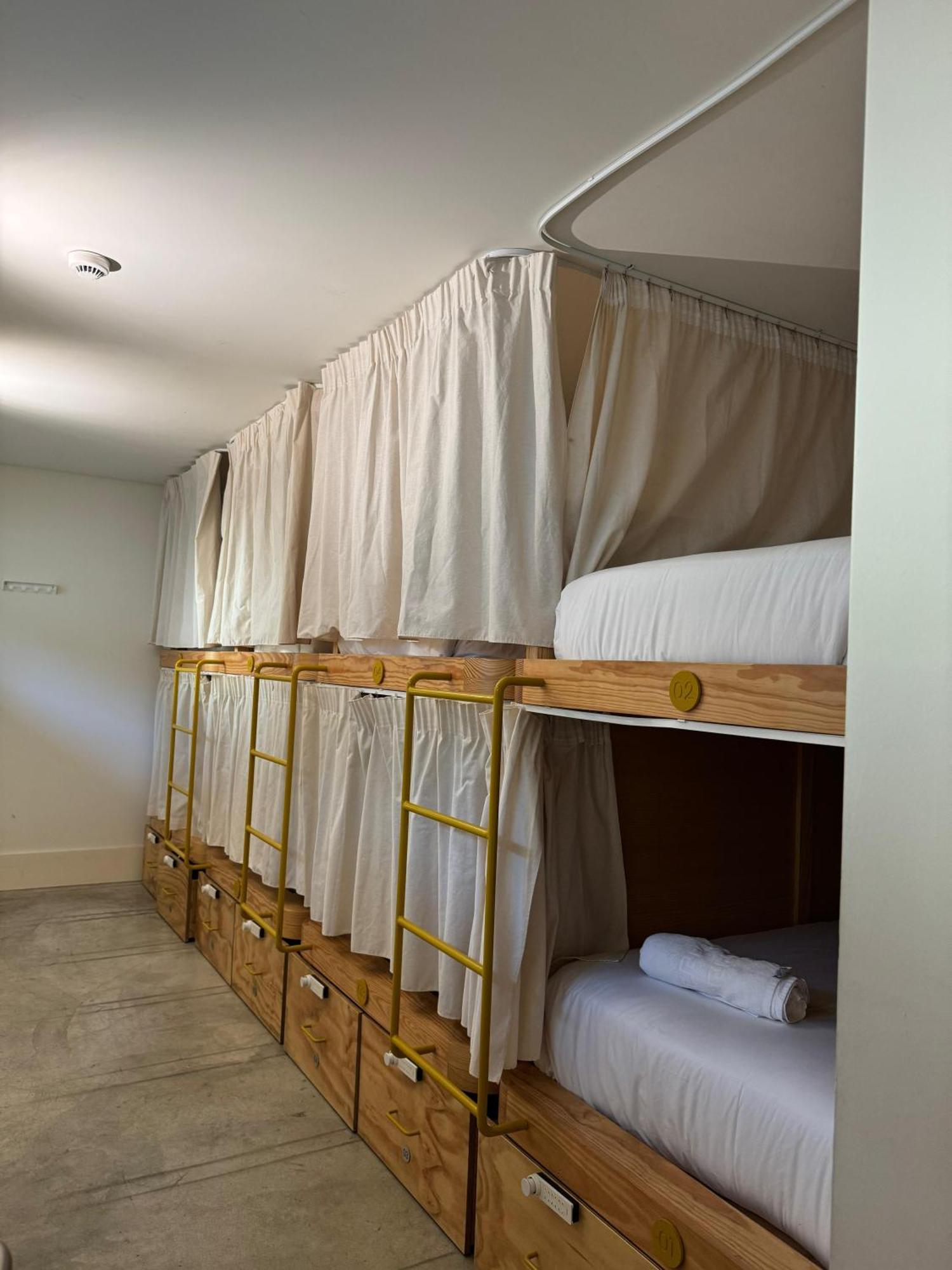 Surf & Sea Suites Parede Zewnętrze zdjęcie